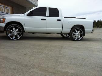 Rims  Tires on 2006 Dodge Ram 1500 26  Rims  Debadged  5  Tint  Superchips Flashpaq