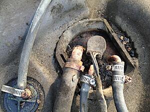 Fuel level sending unit for 87 dakota?-czelpt8.jpg