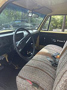 Help a newbie in his 74 w100-img_5295.jpg