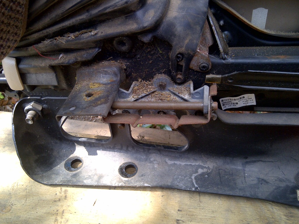 Name:  seatbottomrustanddirt.jpg
Views: 32
Size:  216.8 KB