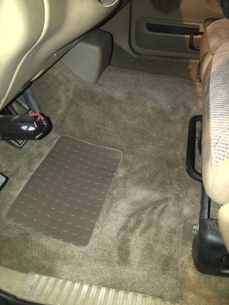 Name:  floorfrontnewcarpet.jpg
Views: 52
Size:  206.3 KB