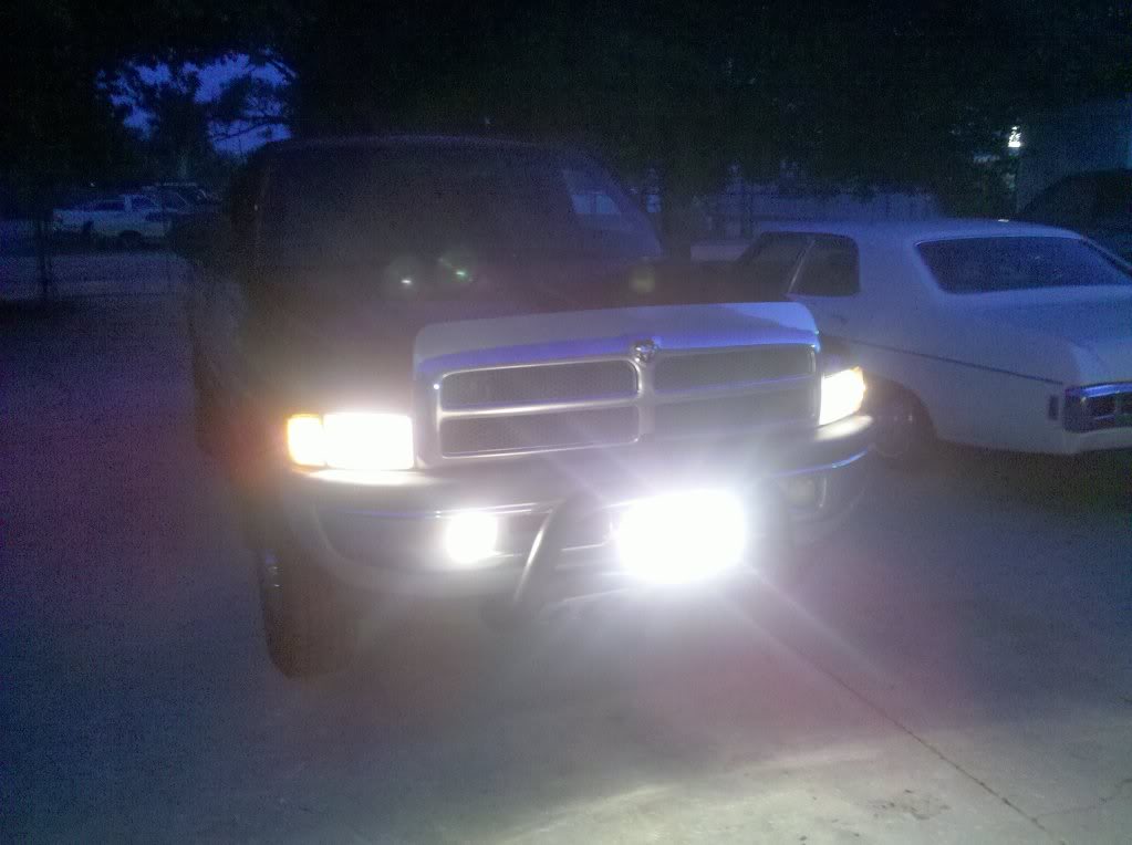Name: lightbarlightson.jpg
Views: 38
Size: 79.6 KB