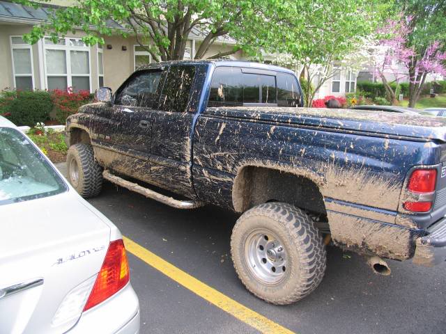 Name:  Truckafterbeingstuckinamudhole003.jpg
Views: 28
Size:  69.0 KB