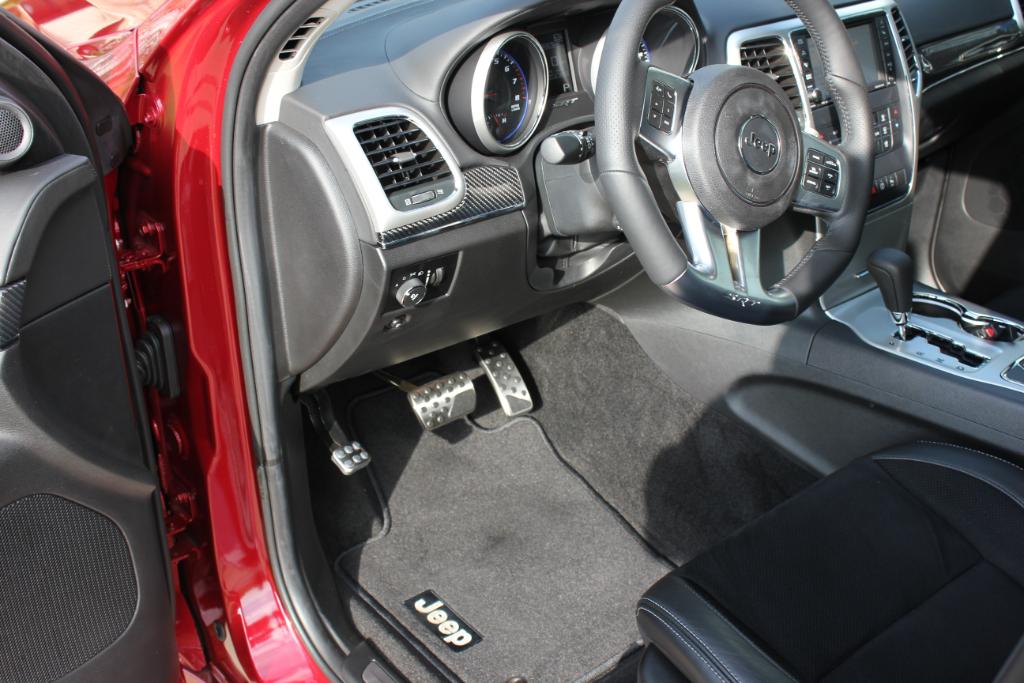 Name:  2013jeepsrt%20030_zps89ee84d2.jpg
Views: 106
Size:  104.0 KB