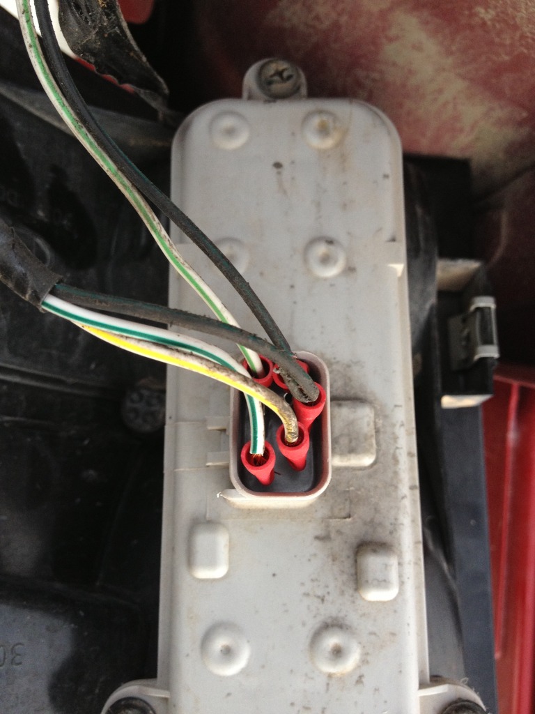 Name:  lightplug.jpg
Views: 26
Size:  162.3 KB