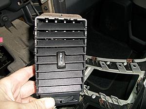 AC vents in dash-repaired-vent.jpg