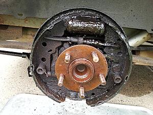 Don't ignore leaking wheel cylinders-gv59bo5.jpg