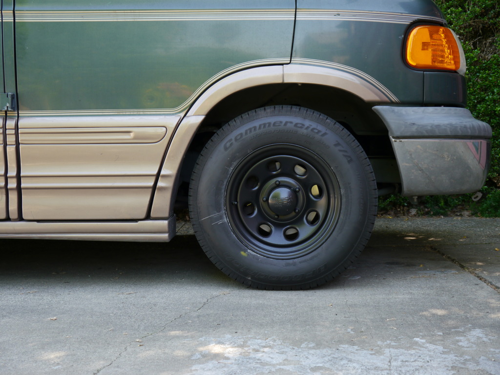 Name:  dodge-b1500-van-load-e-tires-front.jpg
Views: 442
Size:  230.0 KB