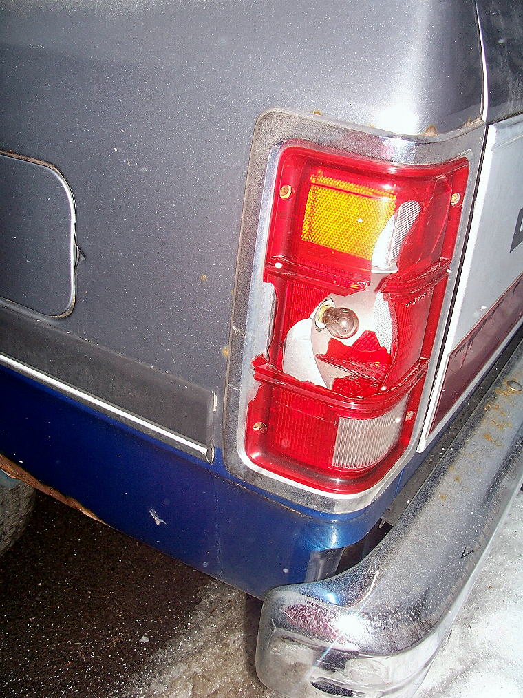 Name:  taillight_zpsc337a99f.jpg
Views: 1025
Size:  203.7 KB