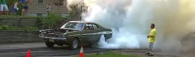 Tire Shredding Tuesdays: Dodge Demon does a crazy driveway burnout