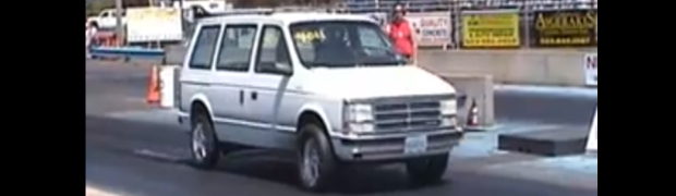 Soccer-Mom-Special Turbo Caravan Runs 11s At The Strip: Video Inside