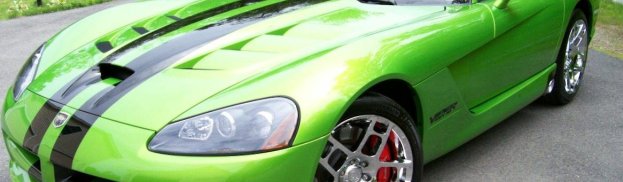 Photo of the Week: Snakeskin Green Dodge Viper SRT10 Coupe