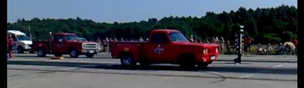 Truckin Fast Wednesday: Two Classic Dodge Rams Throw Down on the Quarter Mile