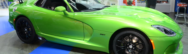 The 2014 SRT Viper Grand Touring Package Debuts in Stryker Green in Detroit