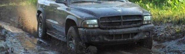 Photo of the Week: gvsu4msu’s 2003 Dodge Durango Playin’ in the Mud