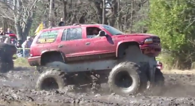 Muddy Monday: Big Red Dodge Durango Conquers the Slop