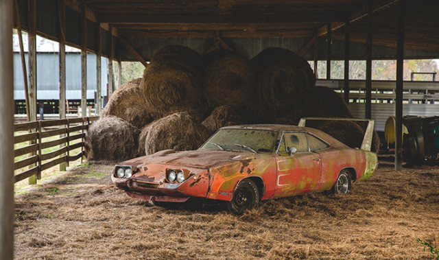 #Winging: 1969 Dodge Charger Daytona Barn Find Could Be Yours