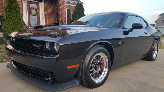 Two New Hellcat Challenger Quarter Mile Records
