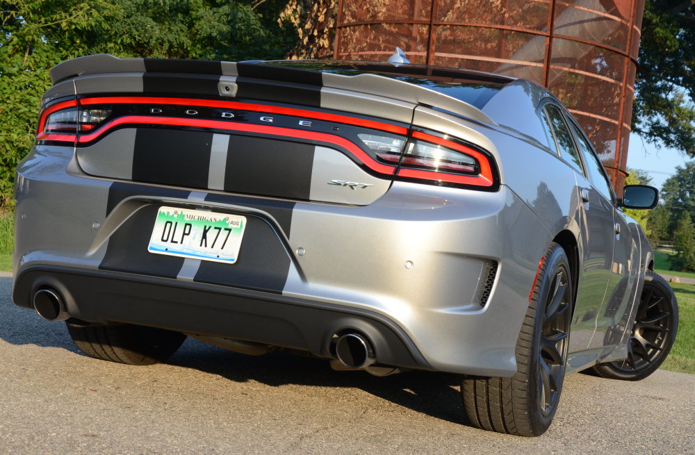 Challenger vs. Charger: Which Hellcat Is for You?