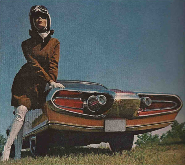 ’60s Vogue Pics Highlight Beautiful Rides and Gorgeous Women