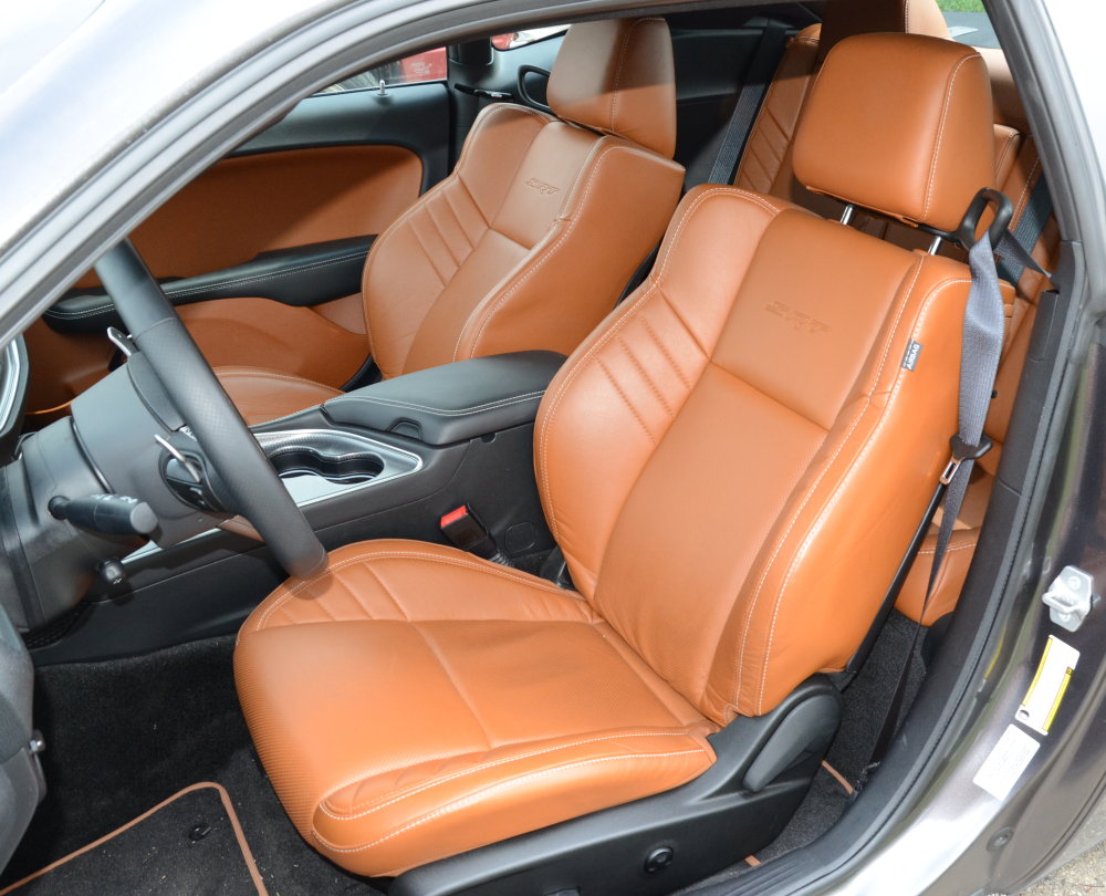 Challenger vs. Charger: Which Hellcat Is for You?