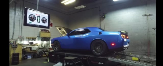 Lightly Modded Hellcat Challenger Lays Down 846rwhp