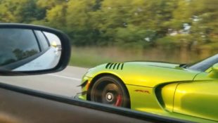 Hellcat Charger beats Viper ACR in 50+ roll race