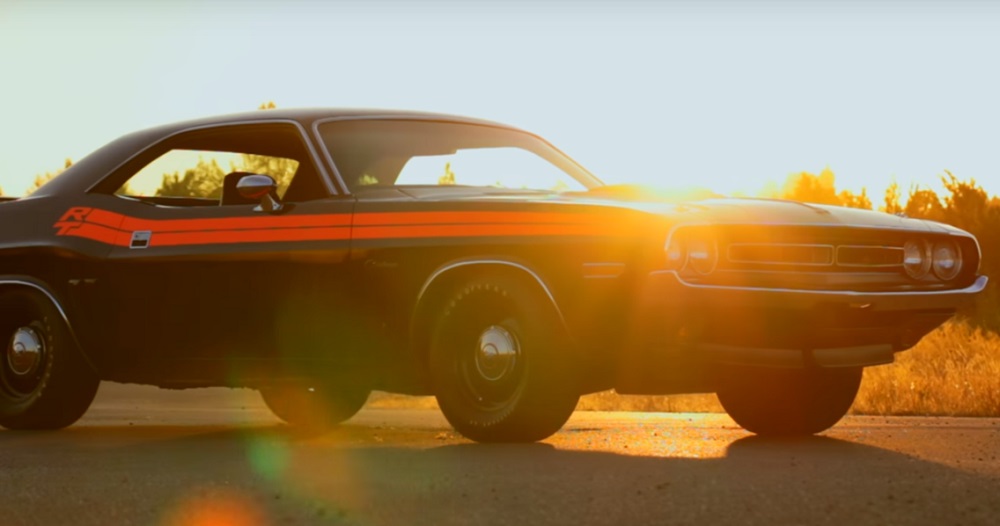 Check Out this 1971 Dodge Challenger R/T 440 Six Pack