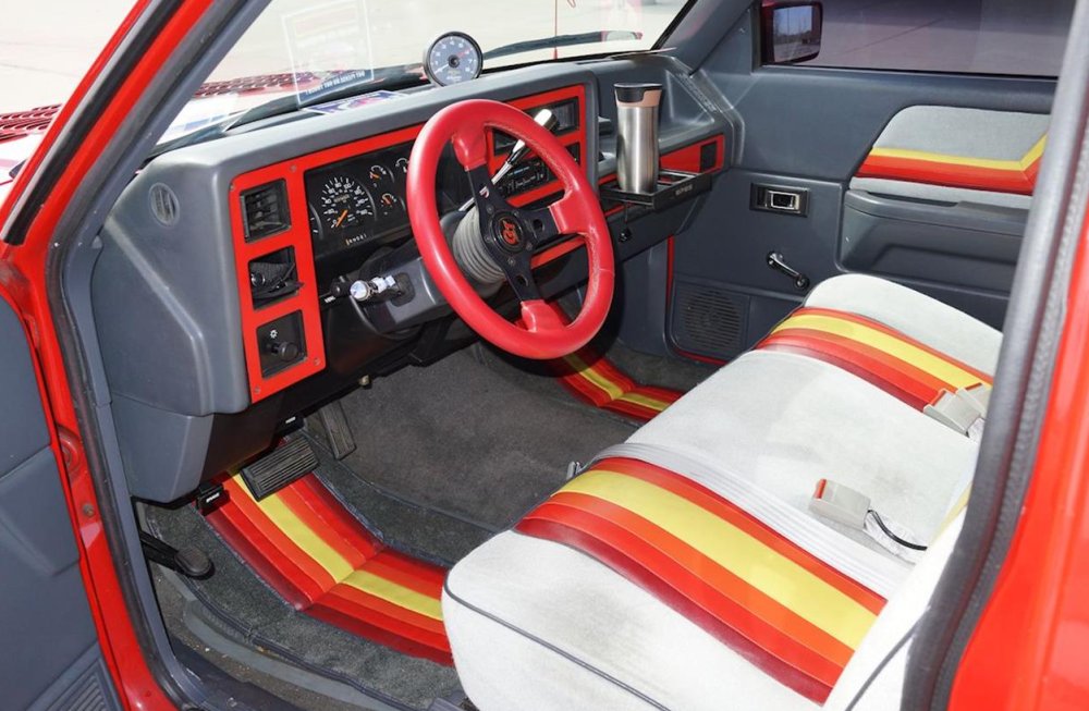 1987 Dodge Dakota Custom Inside