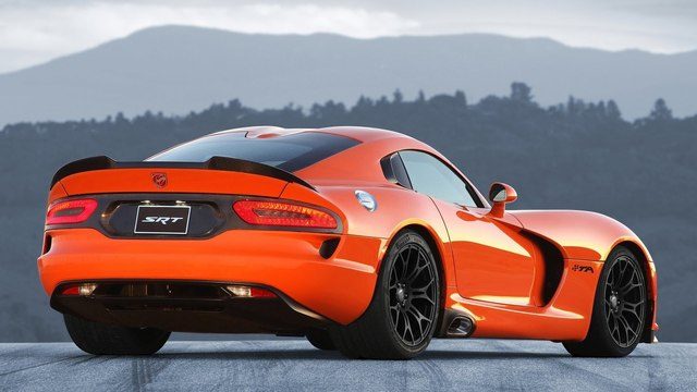 Bringing Back the V8 Viper is a Catch-22