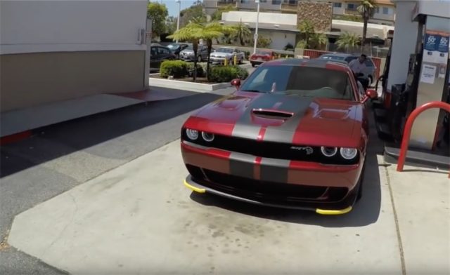 YouTuber Beats Hellcat with Scat Pack