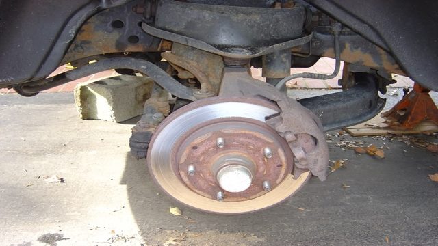 Dodge Ram 1994-2001: How to Replace Brake Fluid