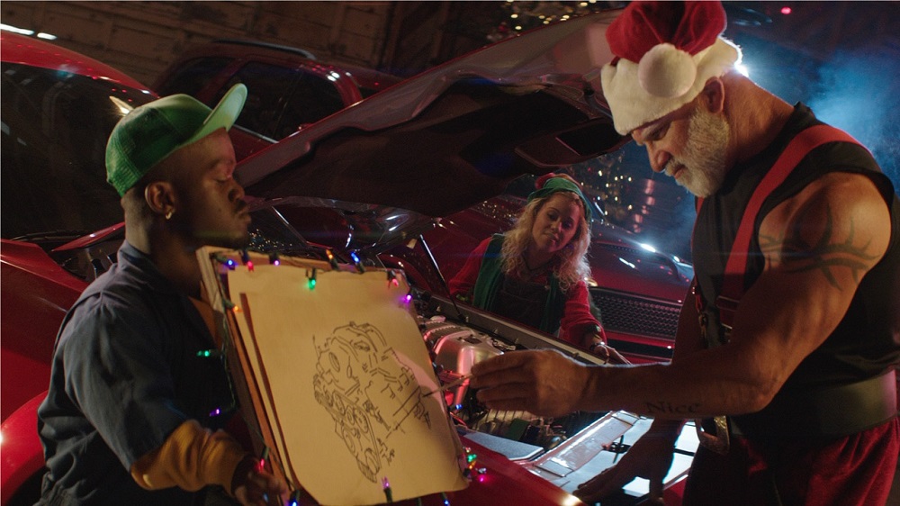 WWE Legend Bill Goldberg Plays Santa for Dodge