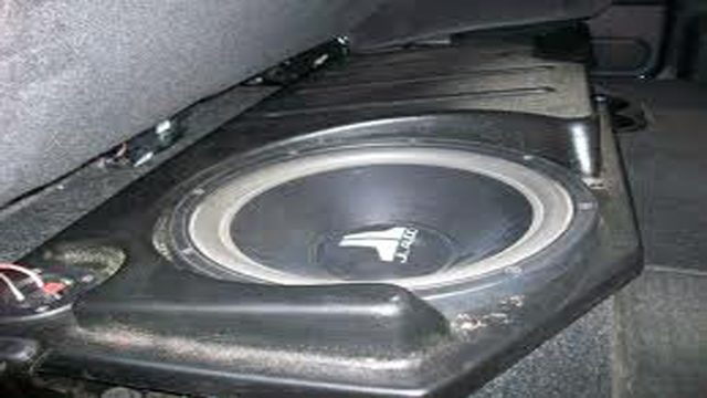Dodge Ram 2002-2008: How to Hardwire Subwoofer