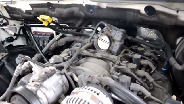 Dodge Ram 2002-2008: How to Clean Throttle Body