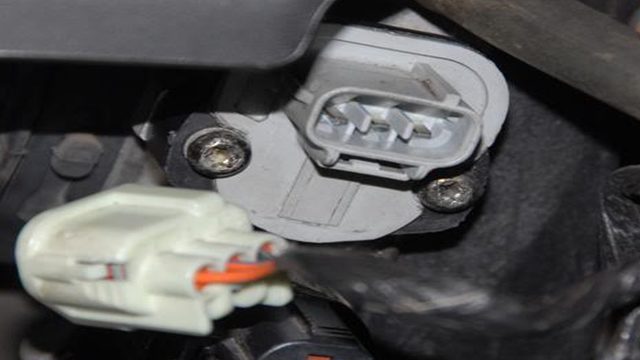 Dodge Ram 1994-2001: How to Repair and Replace TPS