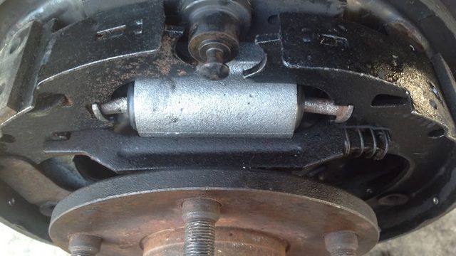 Dodge Ram 1994-2001: How to Replace Emergency Brake