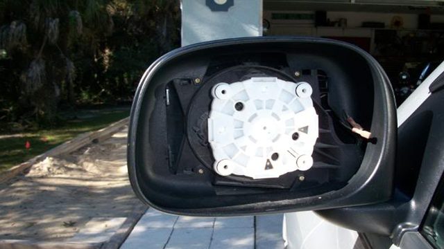Dodge Ram 2002-2008: How to Replace Side Mirror