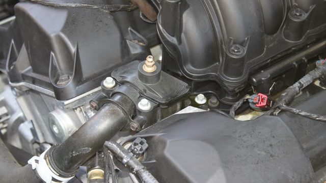 Dodge Ram 1994-2001: How to Replace Thermostat