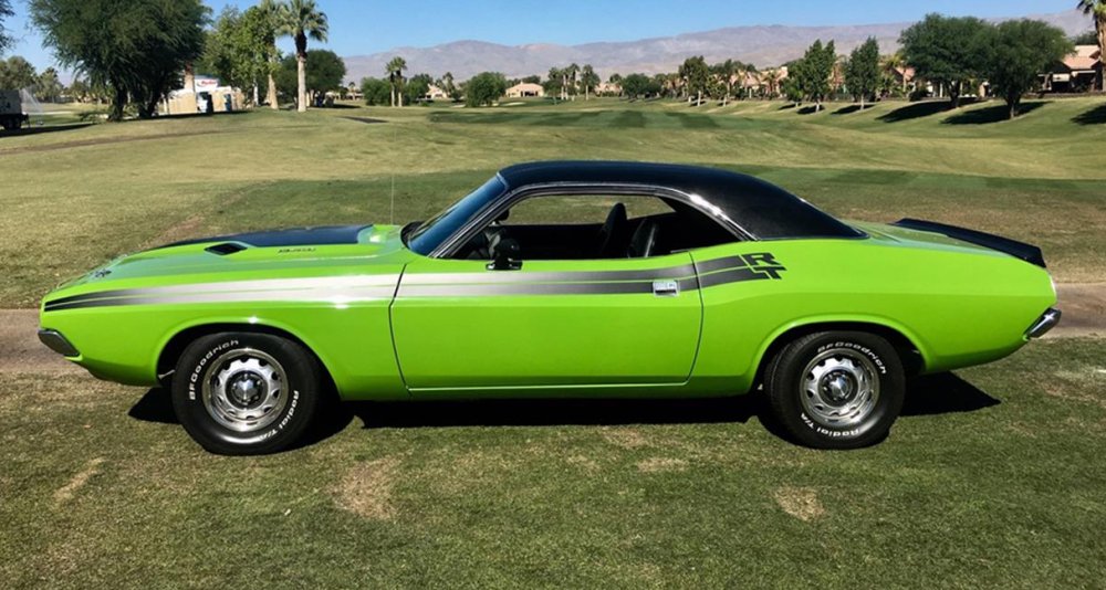 1972 Dodge Challenger R/T Side