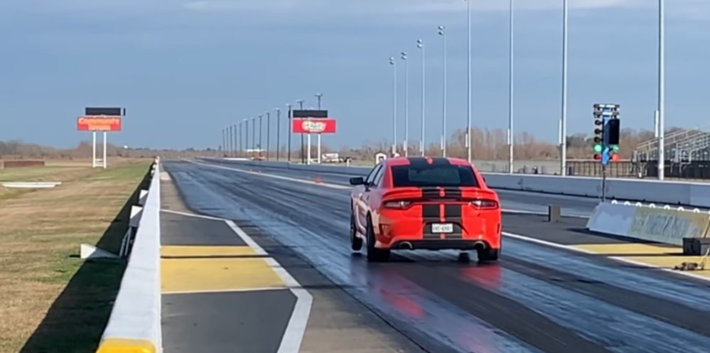 Zdung Charger Wheels up