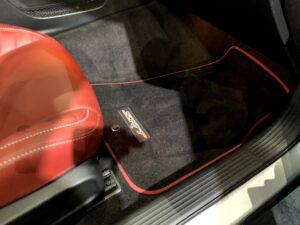 Challenger Hellcat Redeye Flexes Its Muscles at L.A. Auto Show