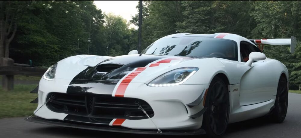 Dodge Viper ACR Extreme on Track Day youtube channel