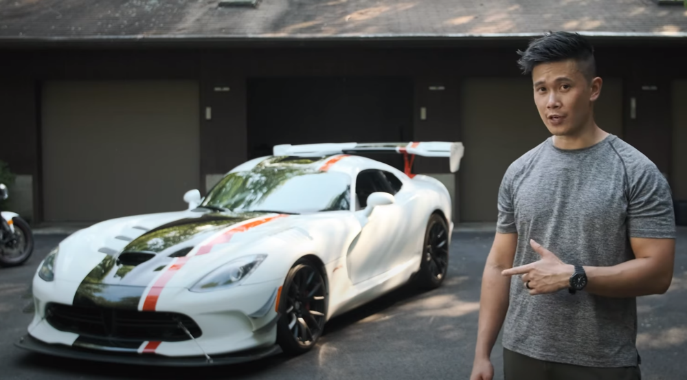 Take A Ride In The Dodge Viper ACR Extreme