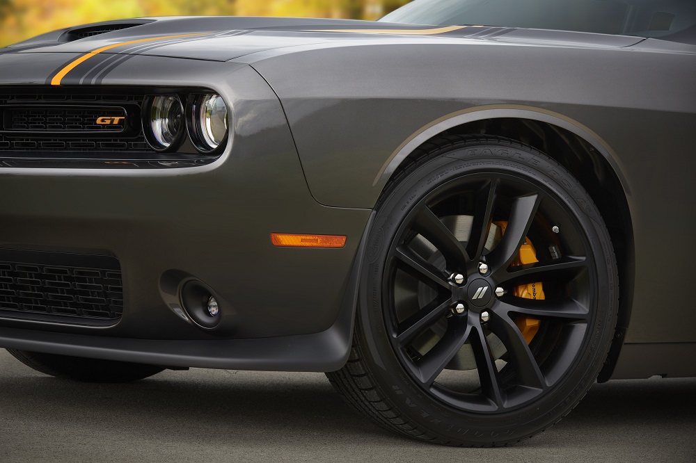 2022 Dodge Challenger GT RWD with HEMI® Orange appearance package