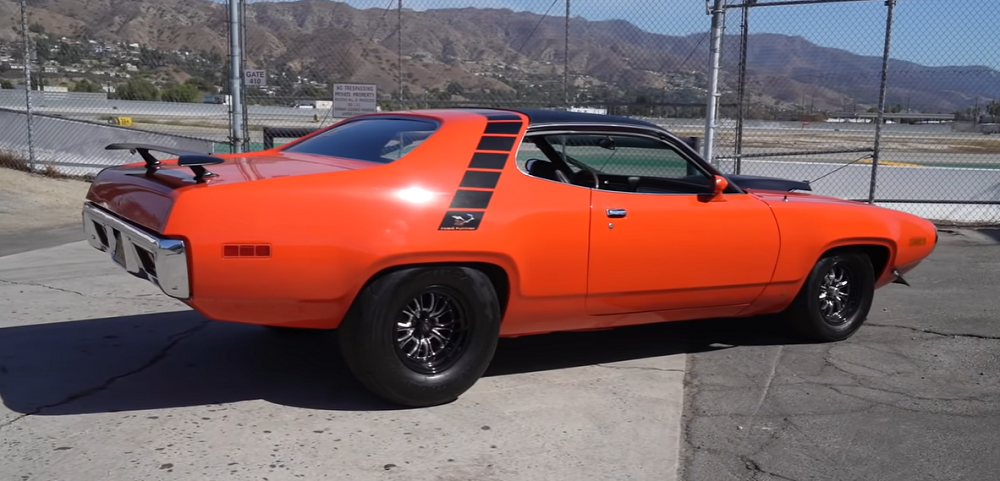 A Breed Apart - 1971 Hemi Road Runner