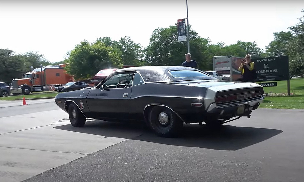 Black Ghost 1970 Dodge Challenger 426 Hemi