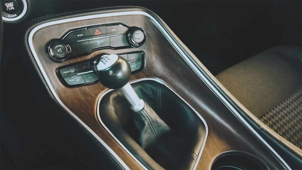 Dodge Challenger built in Ukraine during war six speed manual gear selector