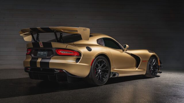 Matte Gold 2017 Dodge Viper GTC ACR Black Stripe